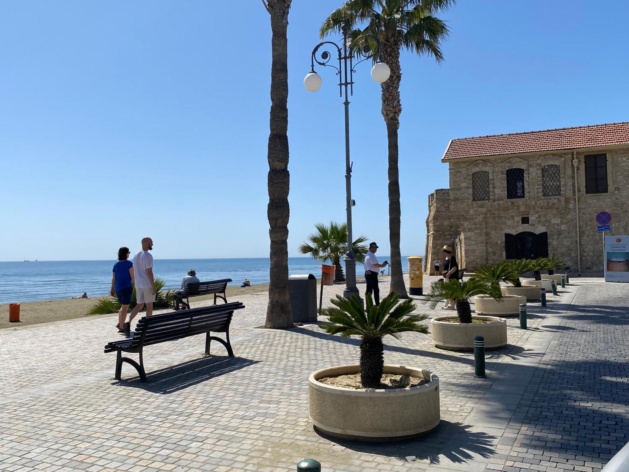 Mackenzie By The Sea Apartment