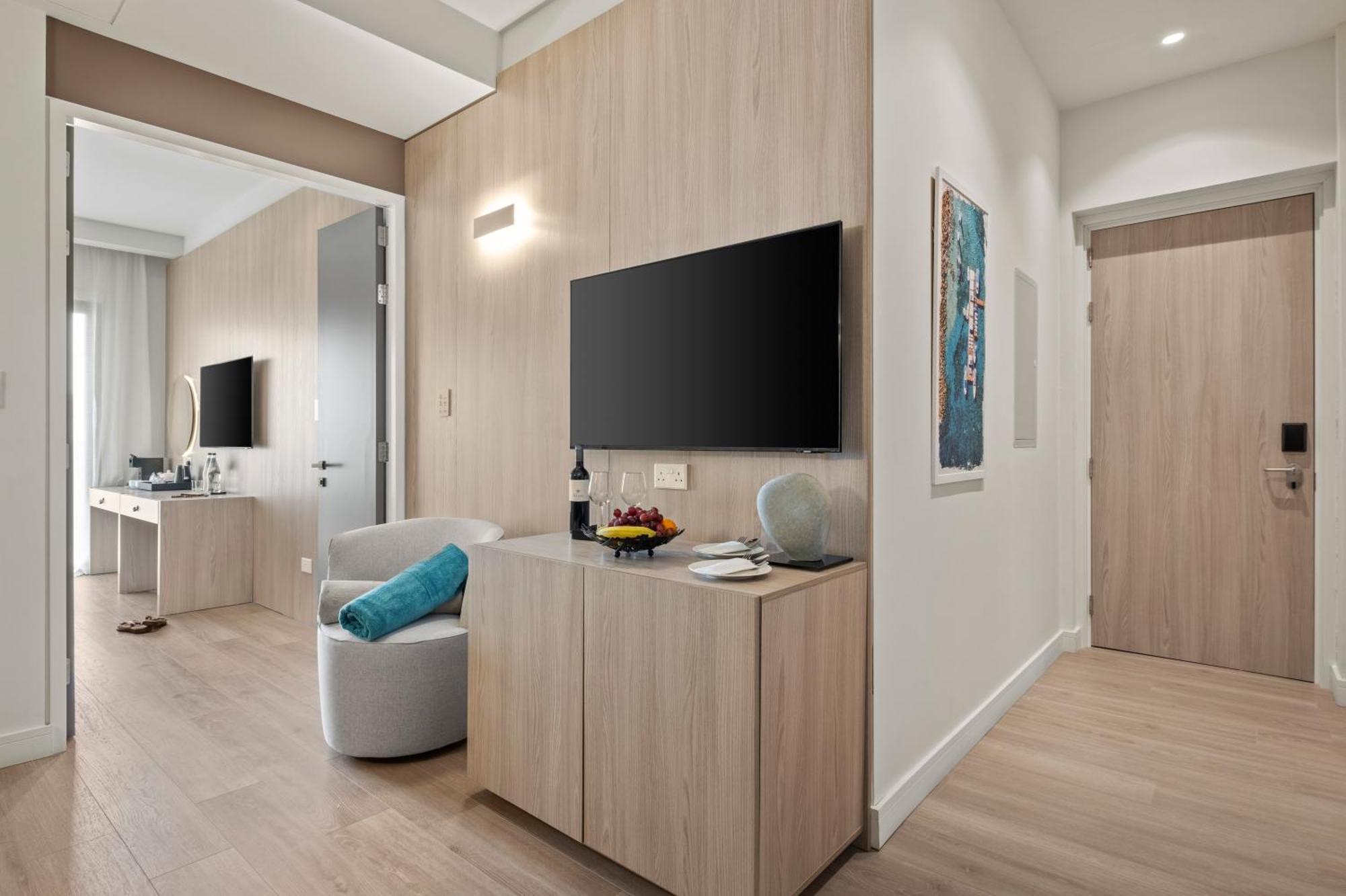 Mercure Larnaca