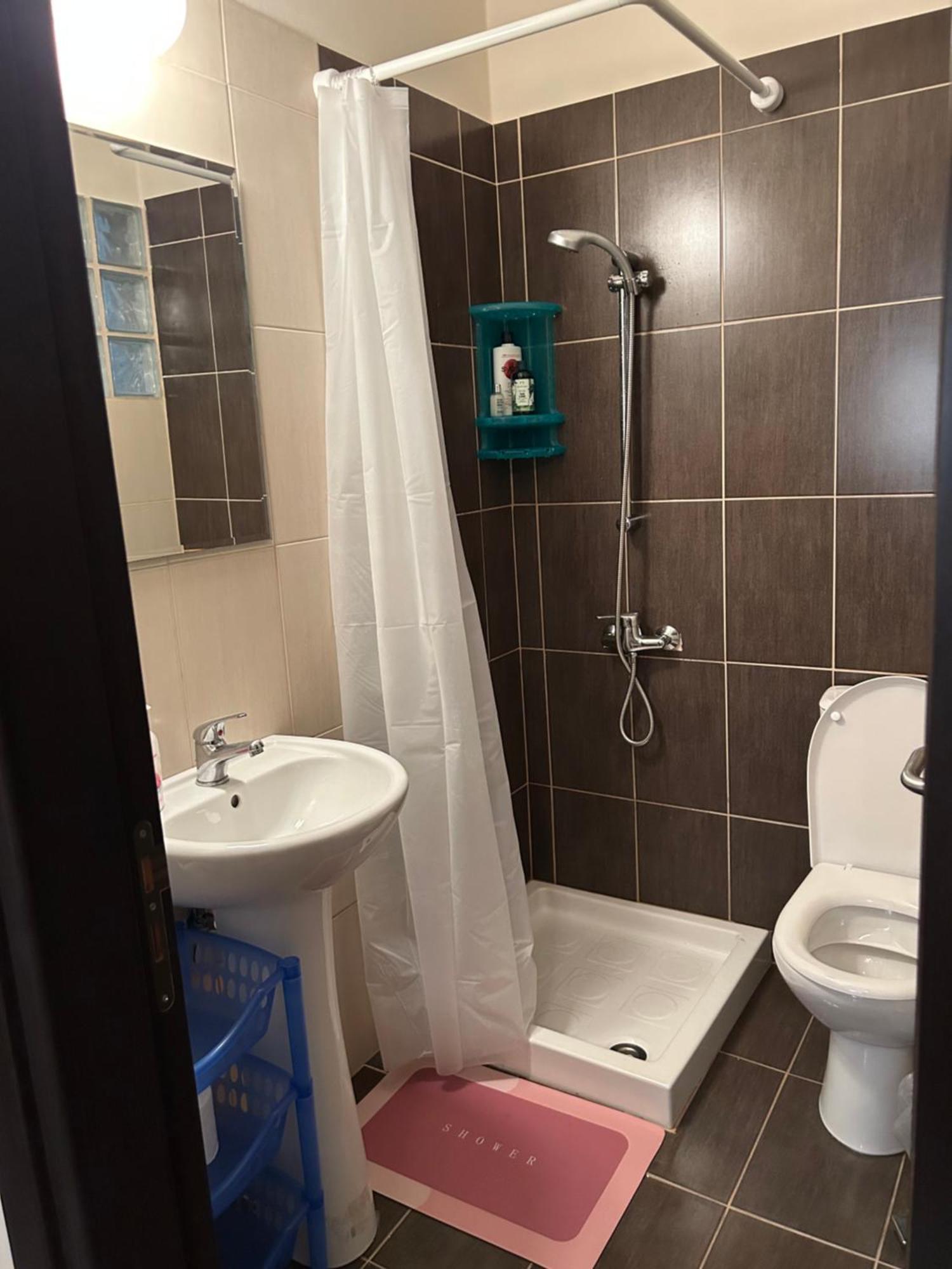 Apartment Modern 2br Near Finikoudes - *