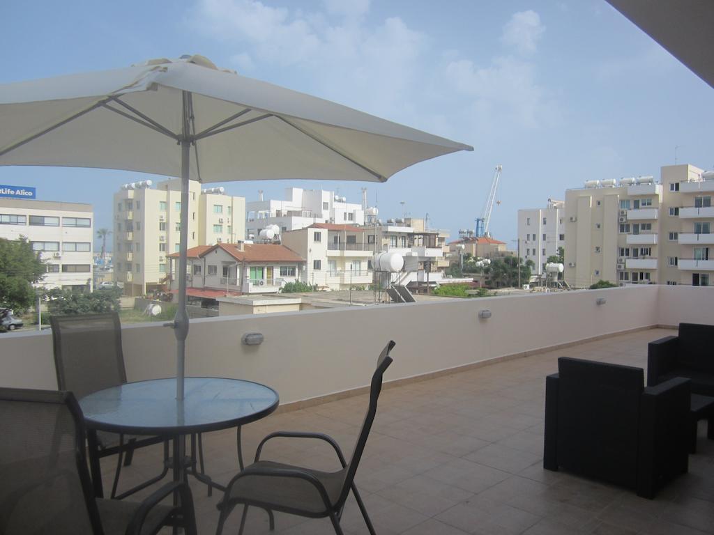Marina 211 *