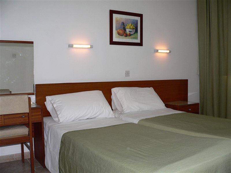Aparthotel Costantiana 3*