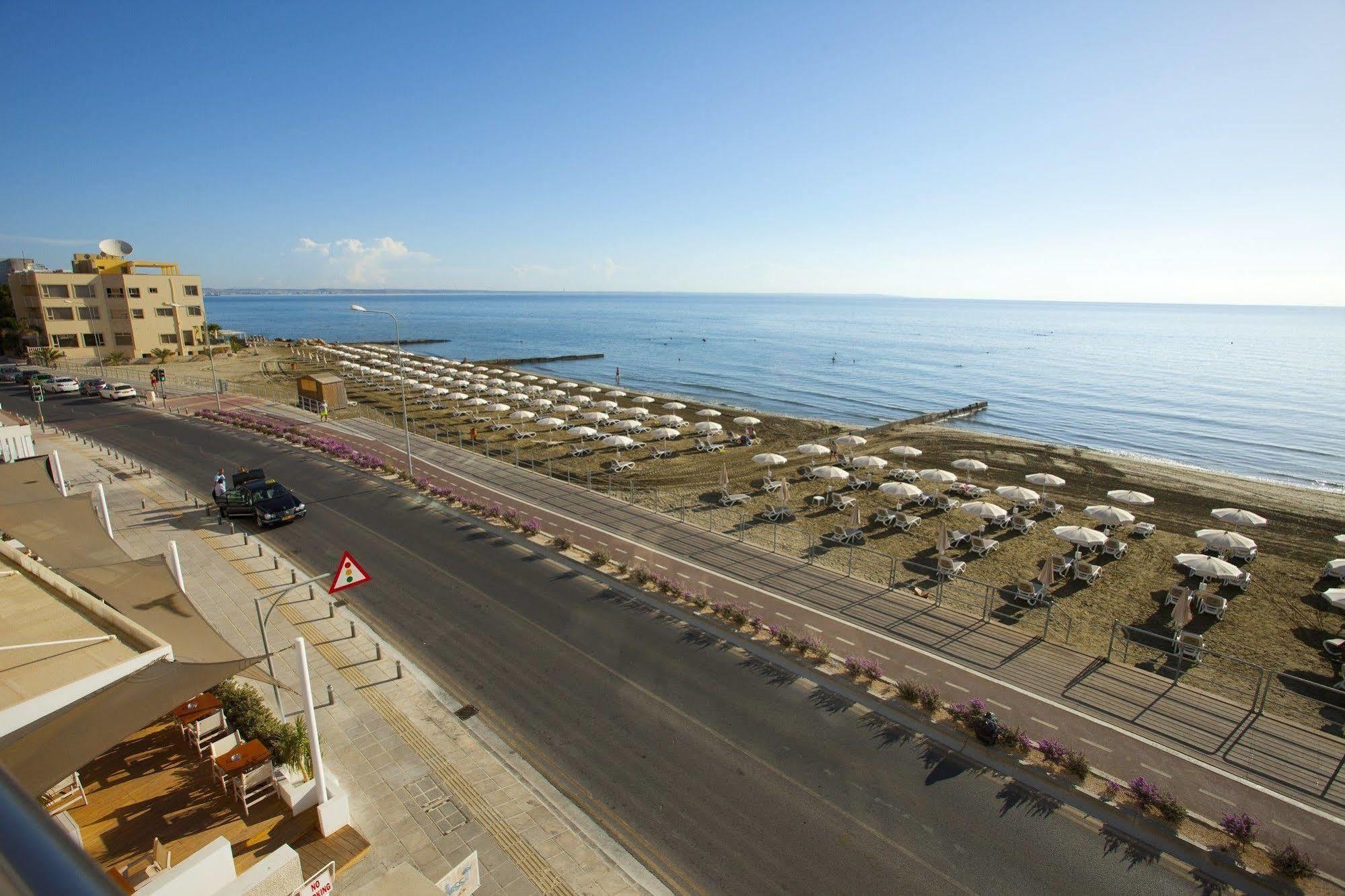 Aparthotel Costantiana Larnaca