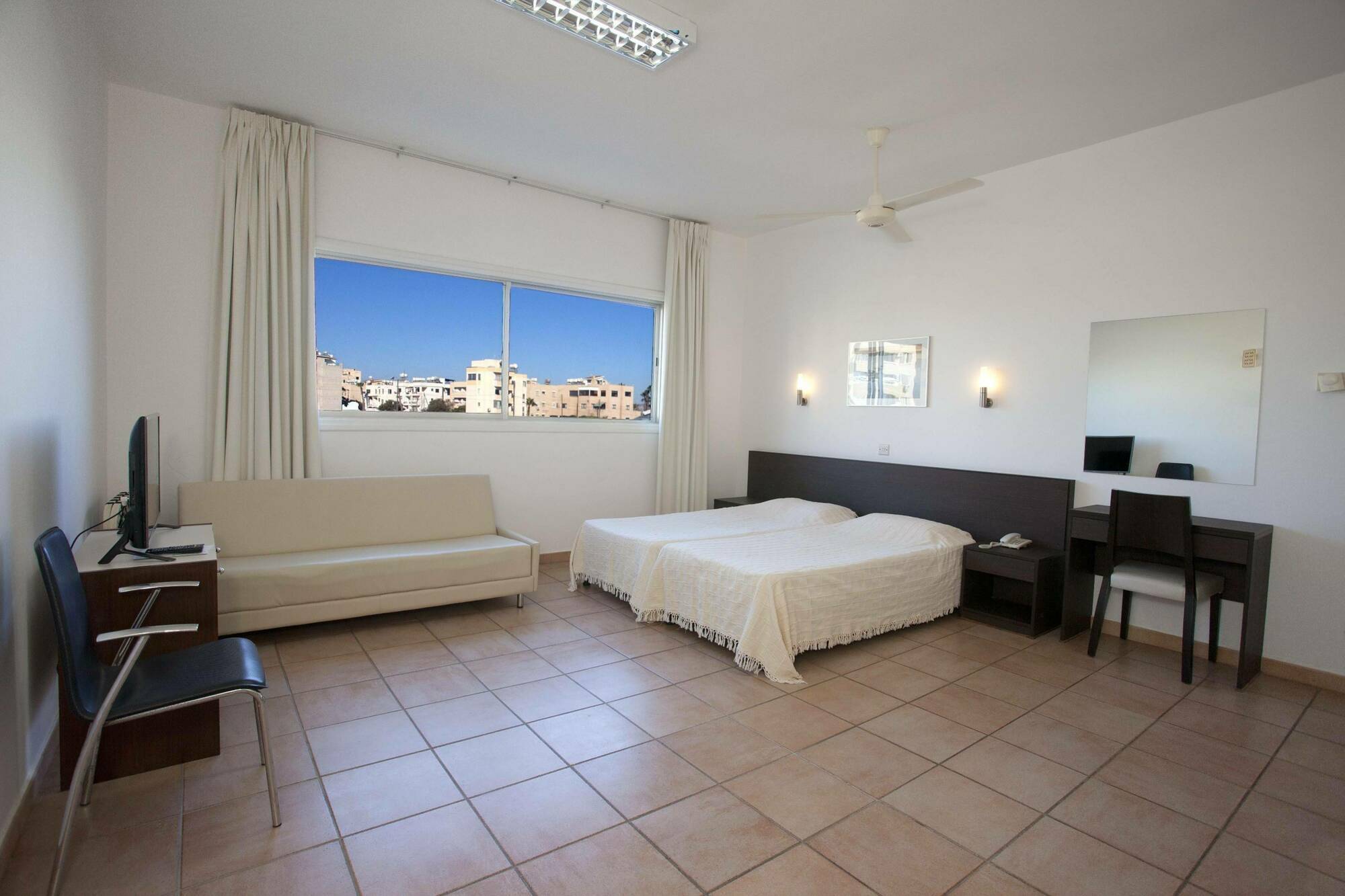 Costantiana Aparthotel 3*