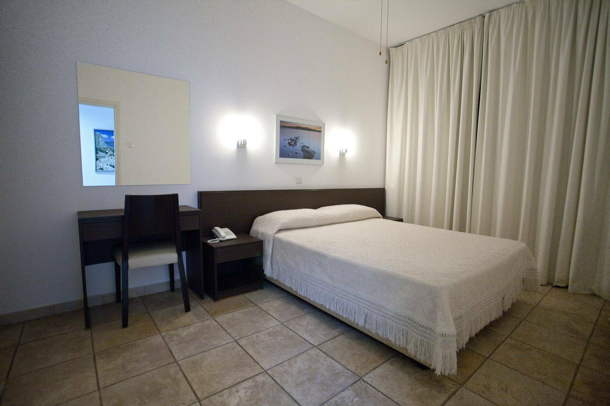 Costantiana Larnaca