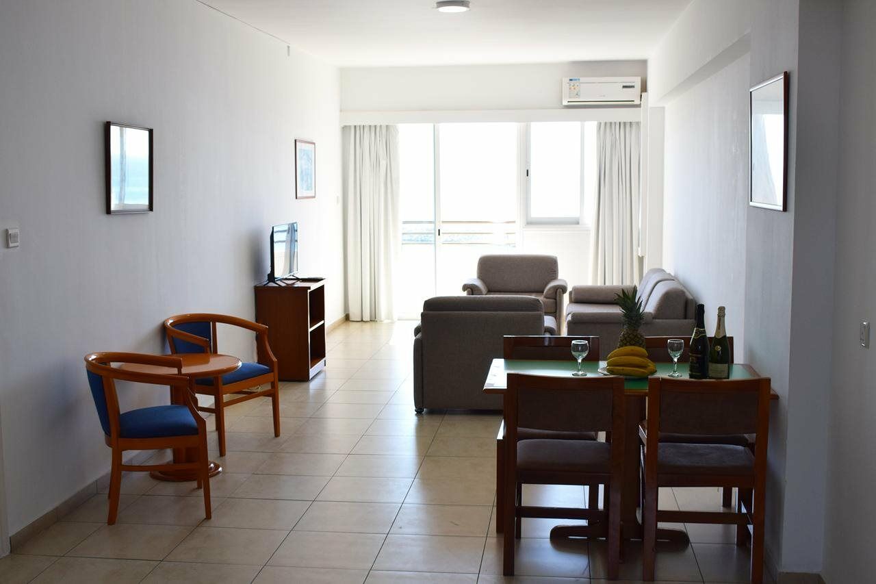 Apartment Sun Hall Larnaca