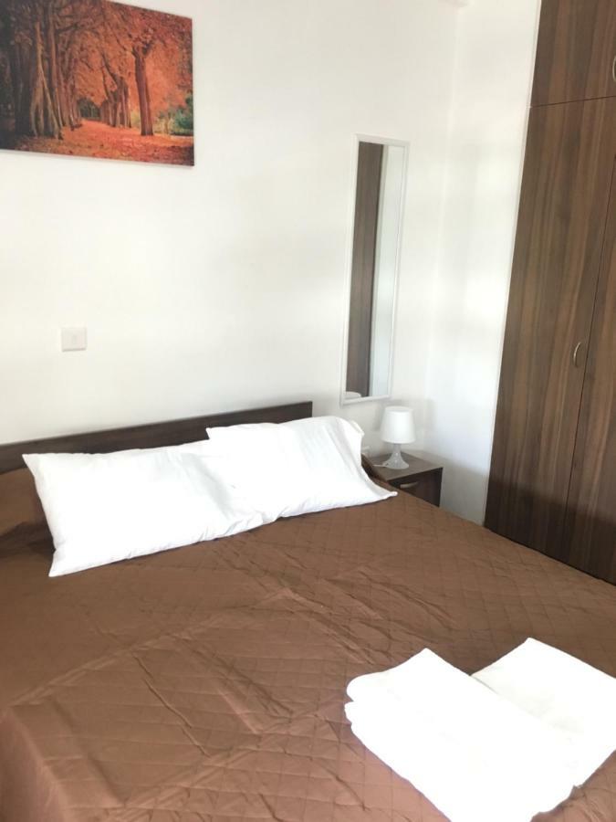 44 Apartment *