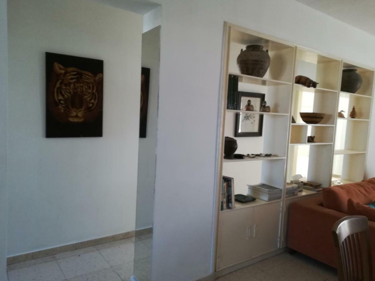 Sevi's Place, 3 Bedroom Flat, 110 S.m Apartment Larnaca
