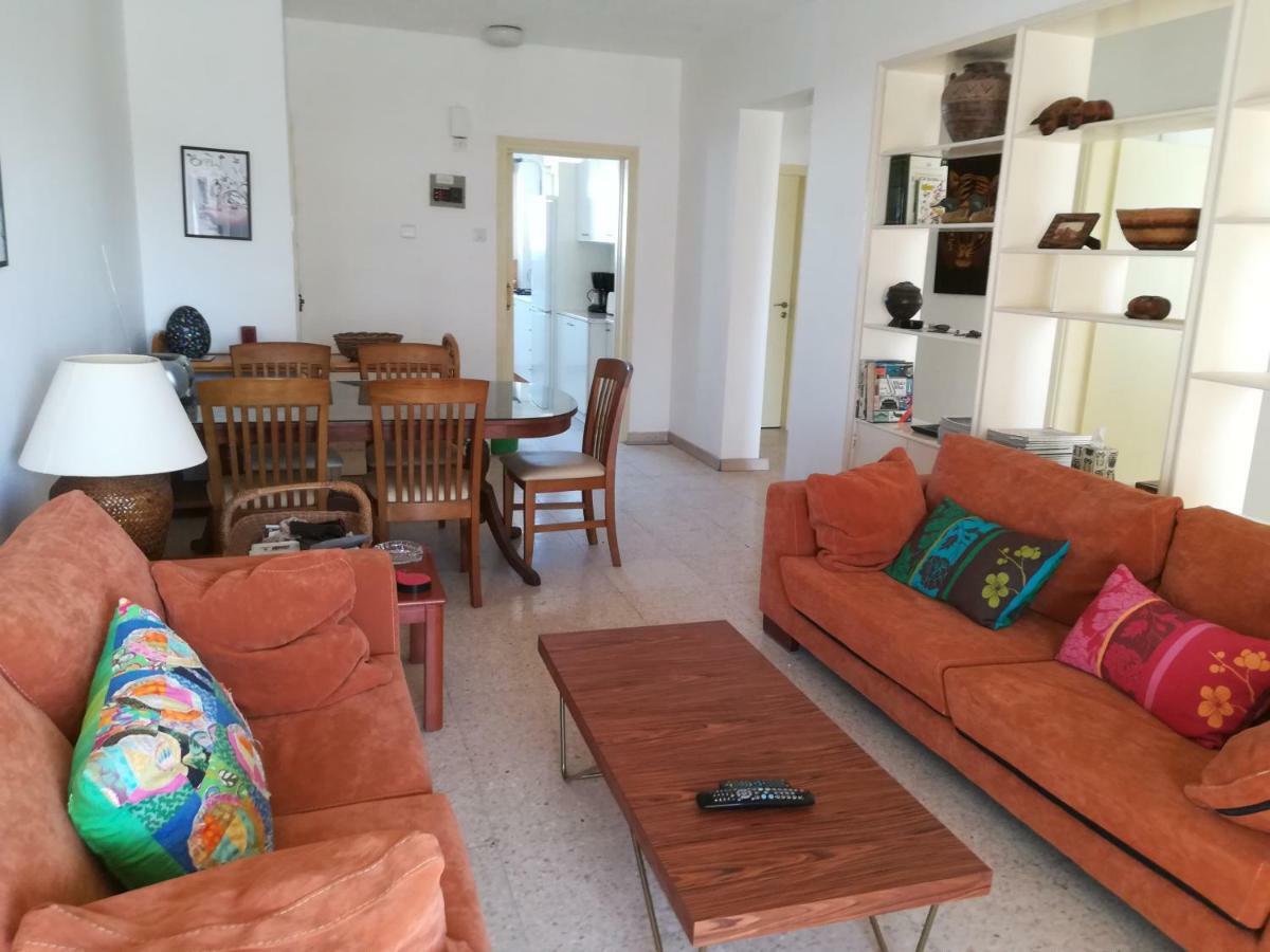 Sevi's Place, 3 Bedroom Flat, 110 S.m Larnaca