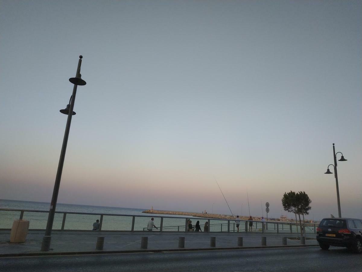 Serenity By The Sea *