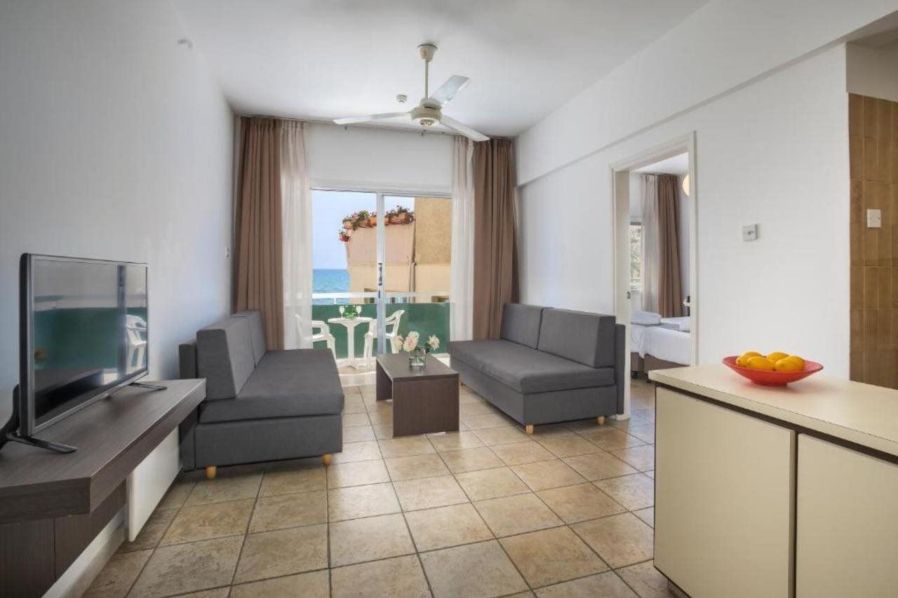 Costantiana Aparthotel 3*